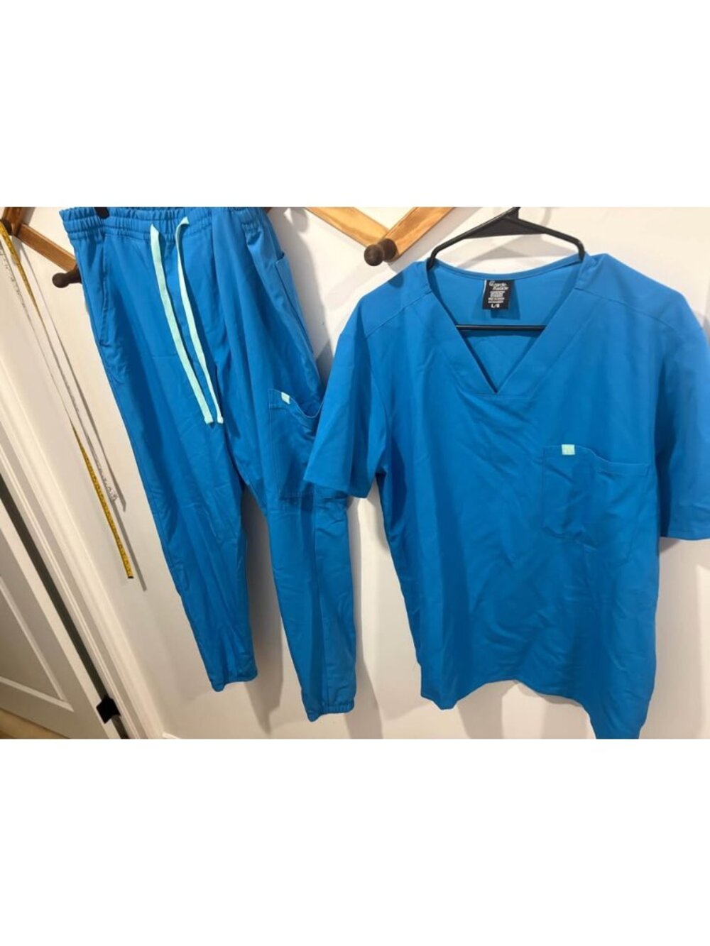 GARDE MALADE SCRUB SET - large top - large bottom - woman’s